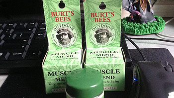 Burt's Bees小蜜蜂纯天然肌肉舒缓膏