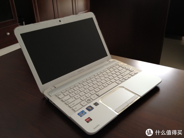 东芝toshibal800c55w笔记本开箱