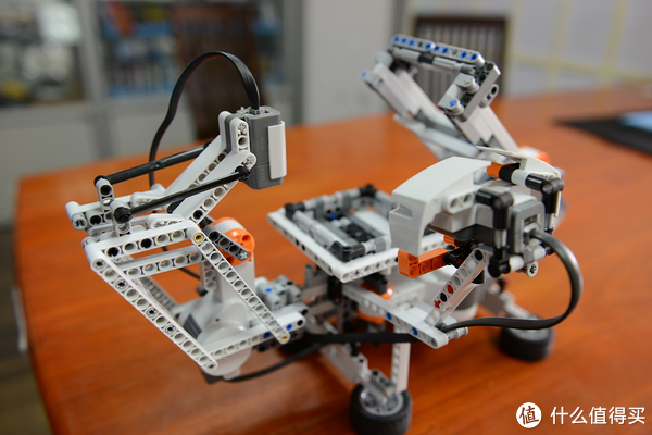 lego mindstorm nxt 8547 会解魔方的机器人