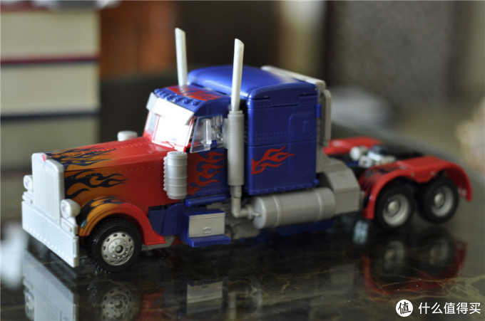 致我们那些吃灰的儿时玩伴--变形金刚2 领袖级