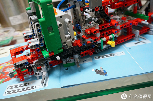 我的lego之旅 篇一:lego 乐高 机械组 technic 2013科技次旗舰 42008