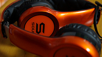 AV House的 SOUL by Ludacris SL100 头戴式耳机& SL49 入耳式耳机