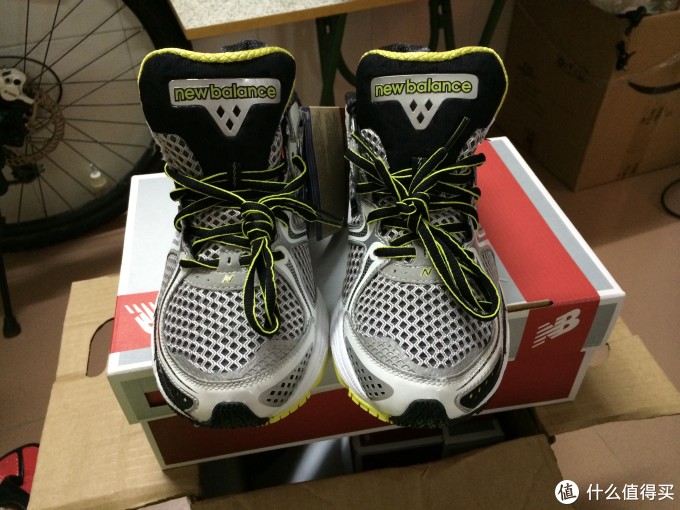 new balance 新百伦 M1260 v2 男款 顶级支撑跑鞋,D与4E宽度对比 纠结宽度的进