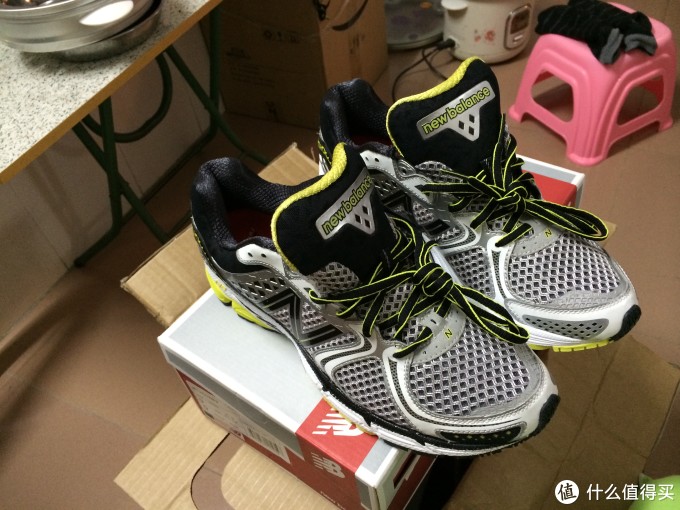 new balance 新百伦 M1260 v2 男款 顶级支撑跑鞋,D与4E宽度对比 纠结宽度的进