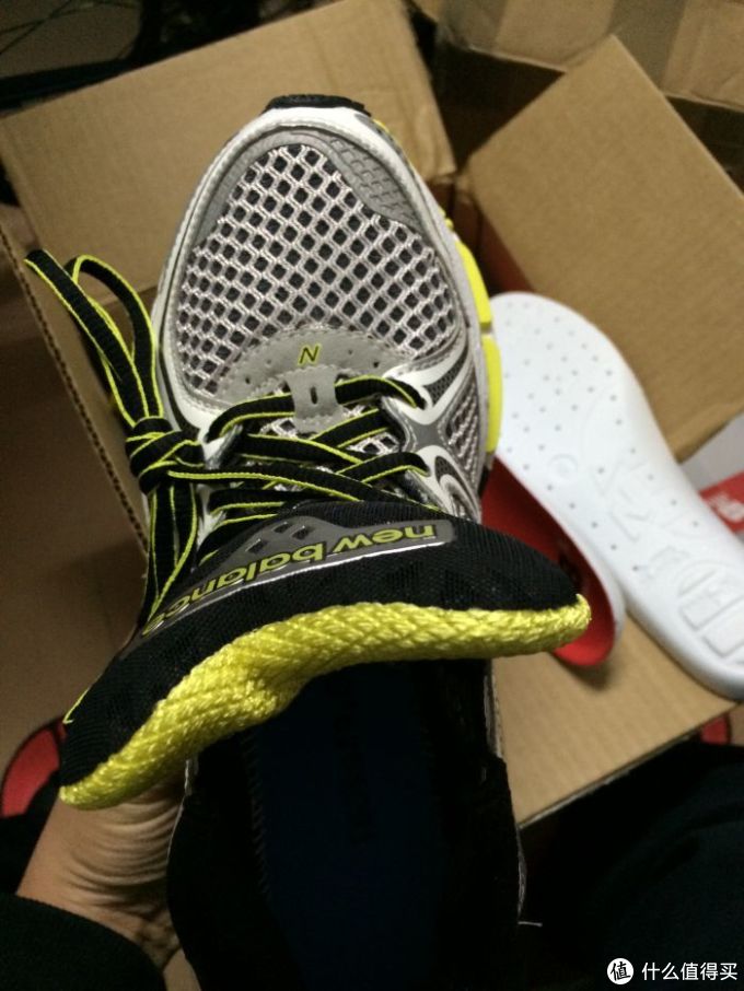 new balance 新百伦 M1260 v2 男款 顶级支撑跑鞋,D与4E宽度对比 纠结宽度的进