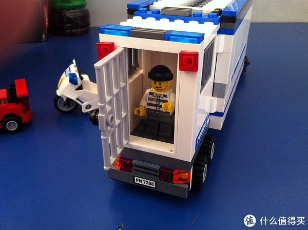 LEGO 樂高 城市組 流動警署 7288，順便說說關於亞馬遜Z券的使用