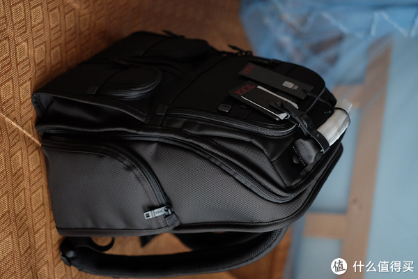 tumi 26173 alpha compact laptop brief pack 双肩背包