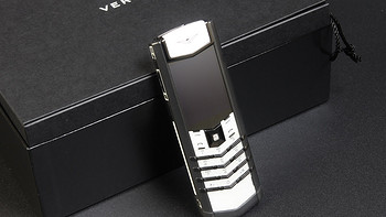 卖肾也买不起：真正土豪手机Vertu Signature S 开箱