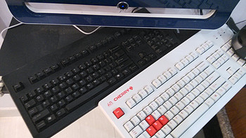 轻快的触感，CHERRY G80-3060 60周年纪念版 红轴机械键盘