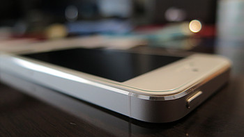 贴心的LOCA 路可 iPhone 5/5C/5S 钢化玻璃膜