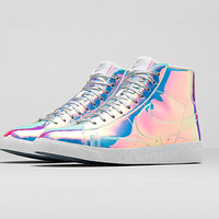 NIKE 耐克 Blazer Mid 将推女性别注款 “Iridescent”