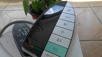 健康是送给给父母最好的礼物！九安KD-5008智能触控血压计评测
