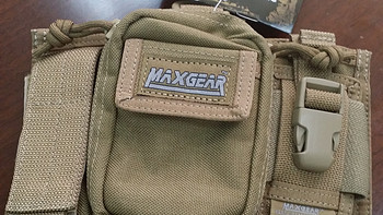 MaxGear 马盖先 M9 战术休闲腰包 0324K 卡其色
