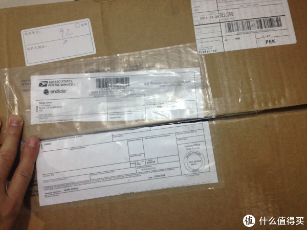 箱子假开封……从这外面的快递单能看到代购的米国地址