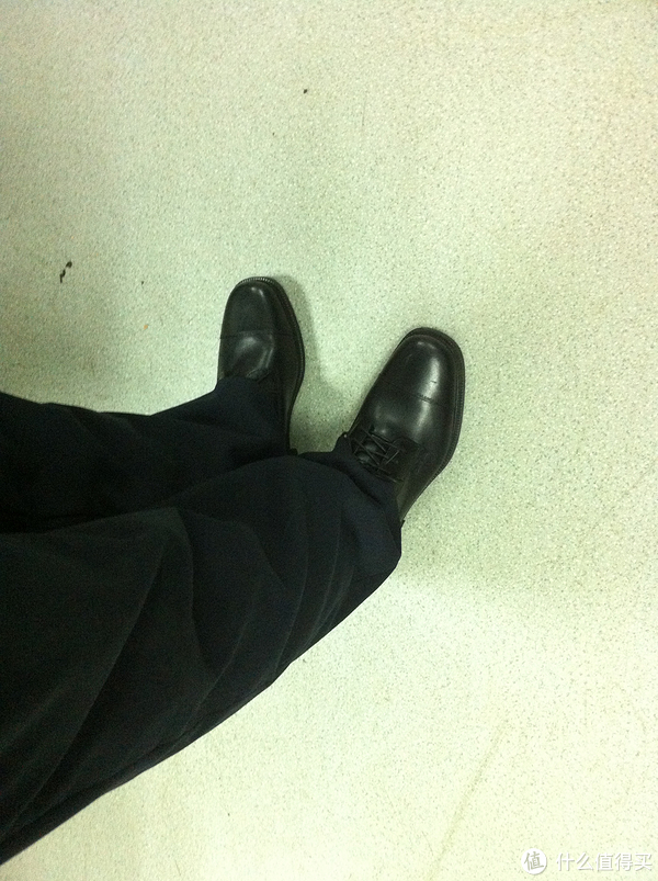 穿新鞋走新路:银行大叔的两双 rockport 乐步 皮鞋
