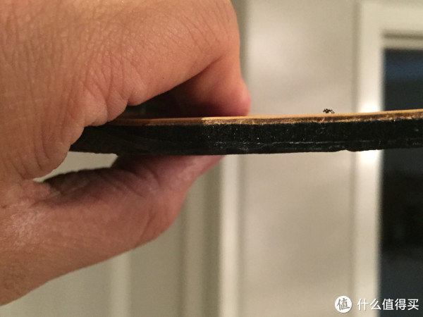 厚度大概有6、7毫米的样子，挺舒适的。