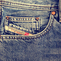 Diesel 迪赛 Regular Fit Jeans LARKEE 800Z 男款牛仔裤