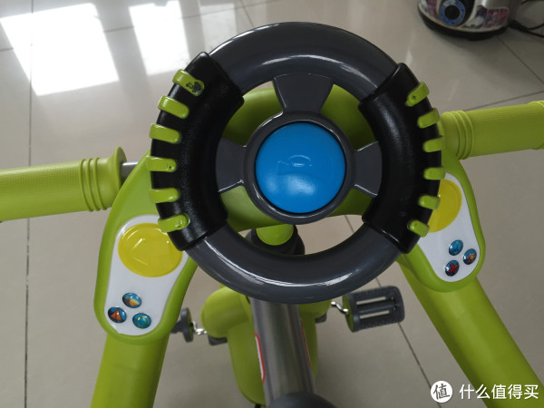 声光方向盘特写