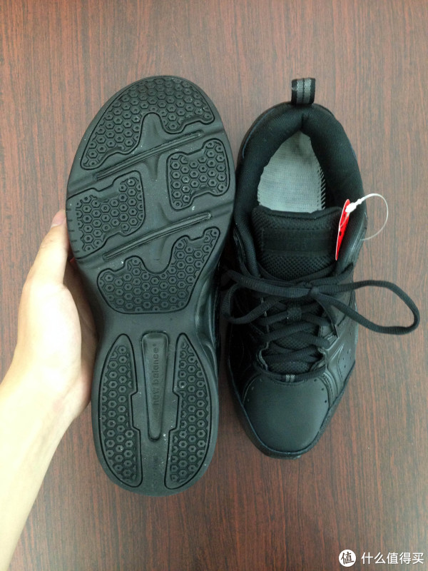 中庸的鞋底&nbsp;但是的确是宽大