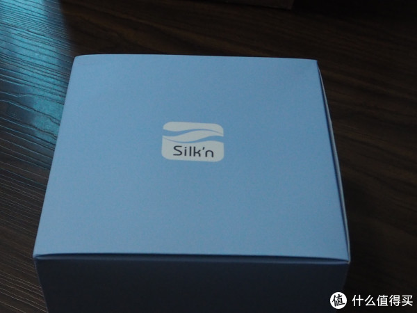 这里开始是内盒了,盒子很多层 这里开始是内盒了,盒子很多层