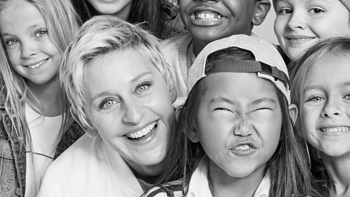 让女孩做自己：GAP 携手艾伦秀主持人 Ellen DeGeneres 推童装系列 GapKids x ED