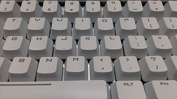 小白的第一个机械键盘：腹灵 GT104铠甲机械键盘