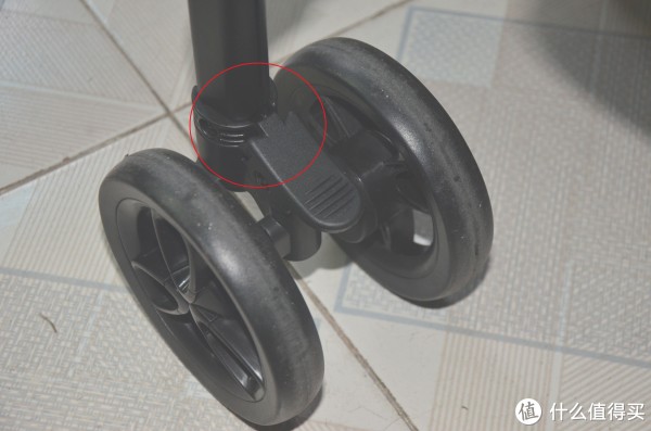 前轮 方向锁定