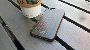 木质手机壳的天然美感：美国EVUTEC黑檀木手机套