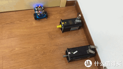 挨踢狗和智能狗的日常