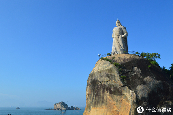 鼓浪屿不仅是琴岛,还是郑成功收复台湾前的演兵场,那就先让民族英雄