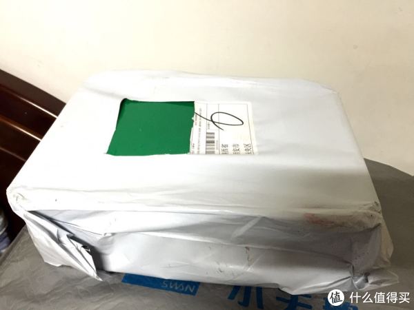 笨鸟还真是不怕损坏，就这么原包装给寄回来了。
