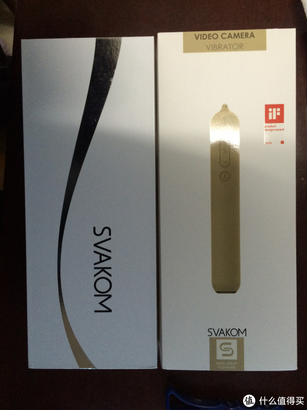 盒子外面还有个套套~