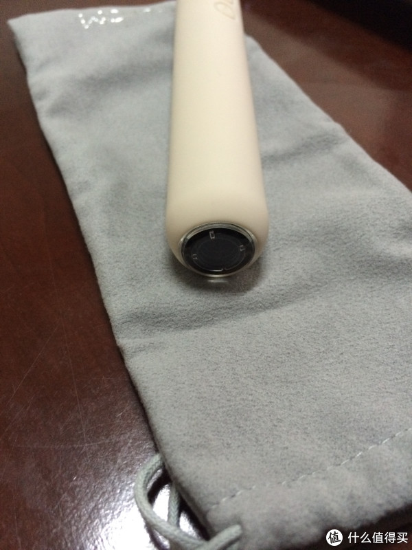 有灯和摄像头的头部