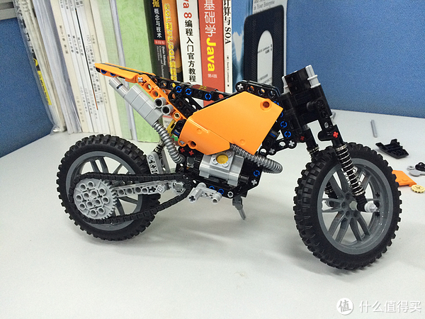 乐高科技系列 篇三:小set也有大看头 lego特技摩托车 42007