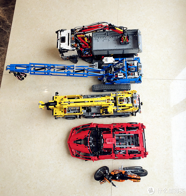 乐高科技系列 篇四:次旗舰也疯狂——履带式起重机 lego technic