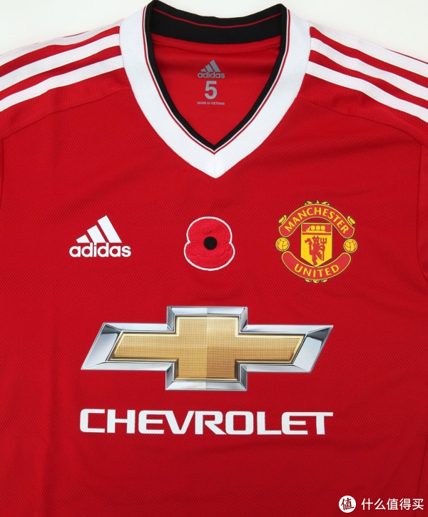 一张社交图片引发的剁手案:曼联市售球员版和球迷版球衣对比