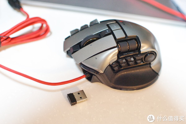 ELECOM M-DUX70BK 21键电竞鼠标的本体