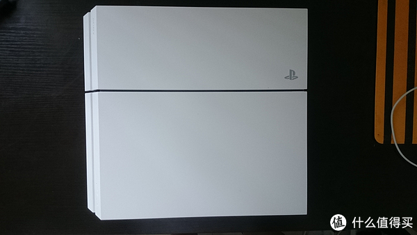 索尼 PlayStation 4 白色