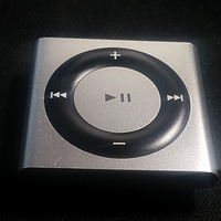 晒一下我大学时代的精神食粮：Apple 苹果 iPod shuffle4