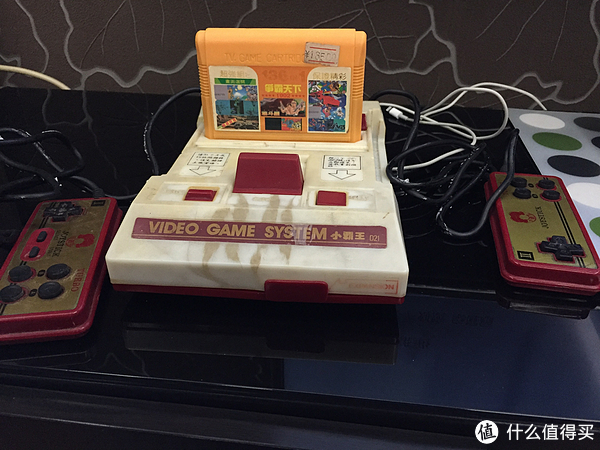 霸王归位其乐无穷纪念收藏至今的92年版小霸王游戏机