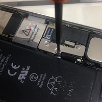 满血复活再战一年：自己动手更换iPhone5电池