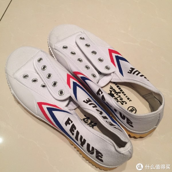 便宜球鞋之feiyue飞跃复古小白鞋简单开箱