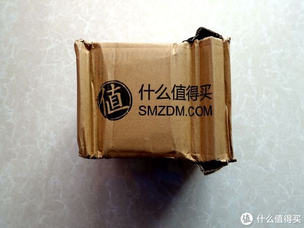 收到之后,快递箱损坏比较严重,还在担心里面的音箱会不会损坏