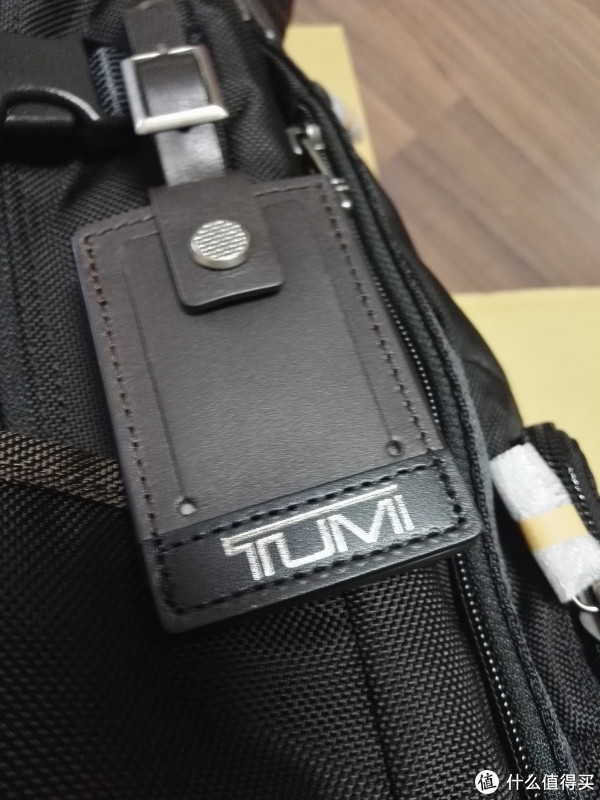 TUMI的吊牌，很喜欢