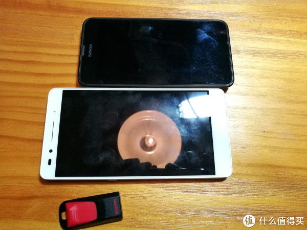 华为P9室内拍照效果图4