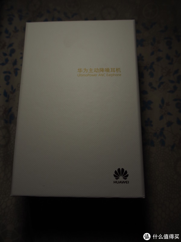 华为 AM180 降噪耳机 包装