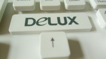 “廉价也能成为桌上物” Delux 多彩无线键鼠套装 开箱