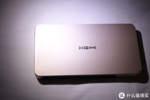 极米z4air智能高清投影仪 外观