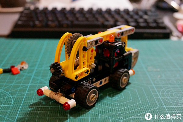 世界 篇二:lego technic 乐高机械组 42031 cherry picker 车载式吊车