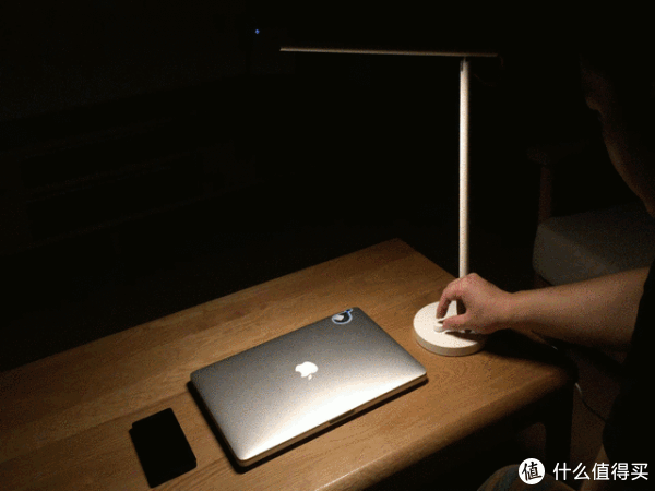 【小米led智能护眼台灯 开箱】